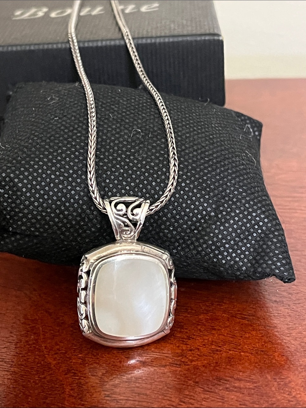 Sterling silver mother of pearl necklace Bali chain